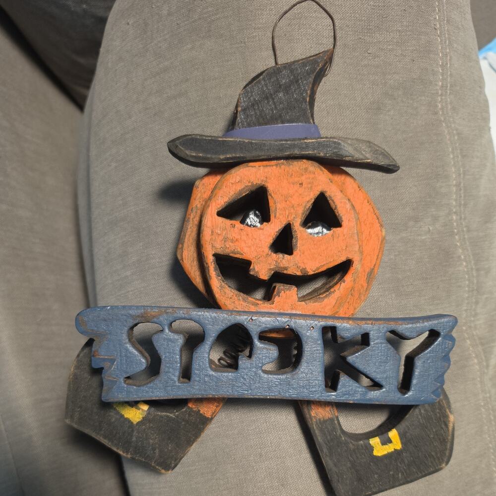 Vtg Wooden Halloween Whitchy Jack-o Lantern Wall Hanging Spooky Hollow 13”